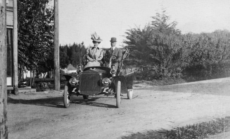 Nellie And Lewis Car Hawaii World Travel Featured